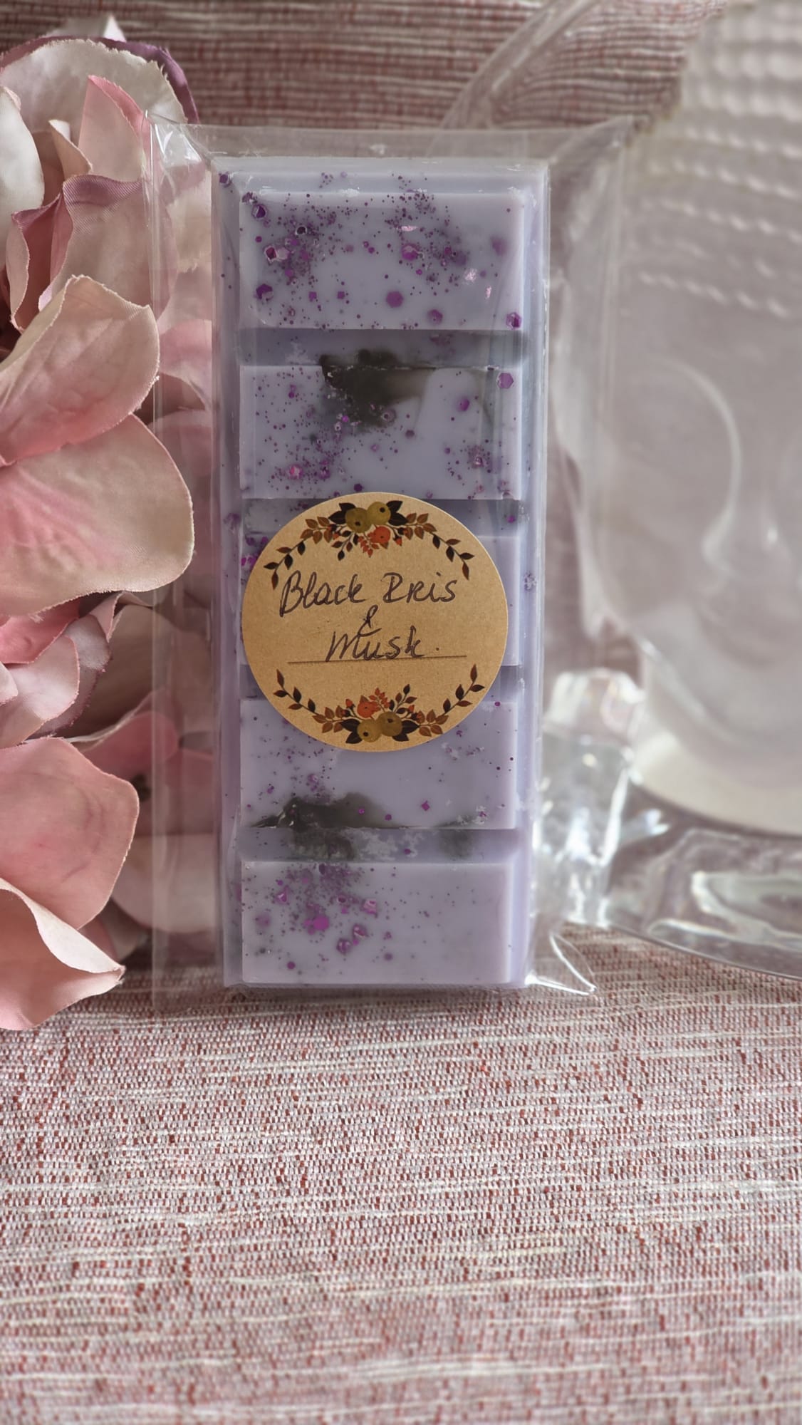 Black iris & Musk snapbar